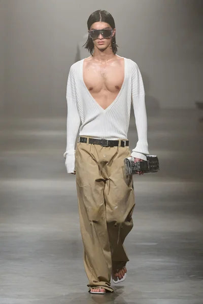 Look 26